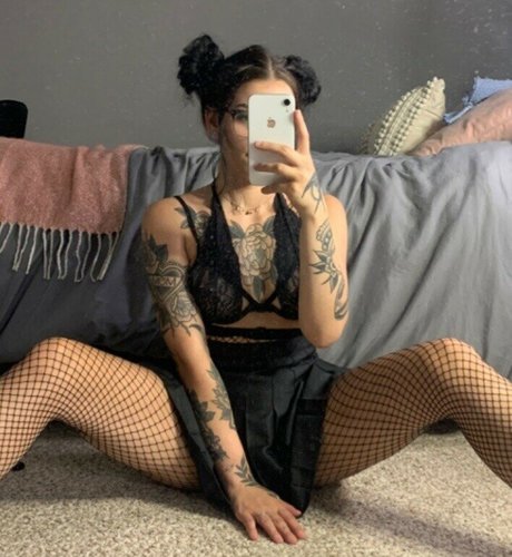 Nacktes geleaktes OnlyFans-Foto von Kristina May
