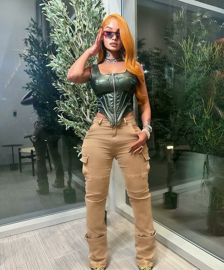 Nacktes geleaktes OnlyFans-Foto von Lola Monroe