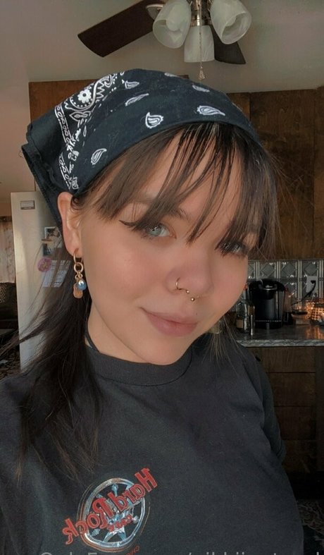 Nikkiinatural