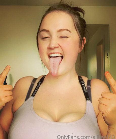 Nacktes geleaktes OnlyFans-Foto von Toxicallietongue