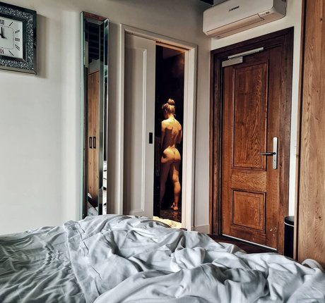 Nacktes geleaktes OnlyFans-Foto von Larissa Van Meerten