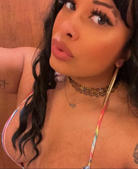 Nacktes geleaktes OnlyFans-Foto von Nyla Rose