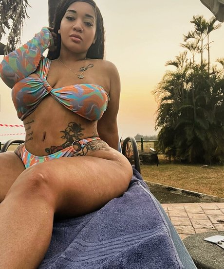 Nacktes geleaktes OnlyFans-Foto von Curvyrb