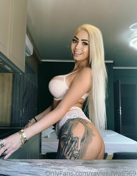 Nacktes geleaktes OnlyFans-Foto von Rayleewilson