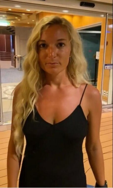 Nacktes geleaktes OnlyFans-Foto von Chelsea Kreiner