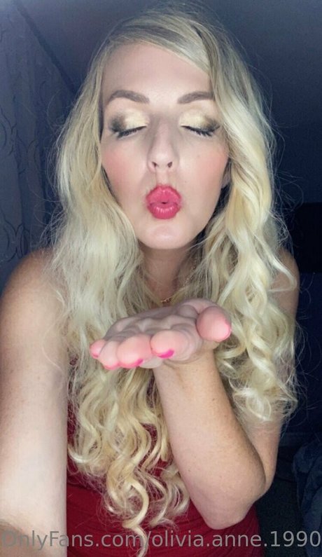 Nacktes geleaktes OnlyFans-Foto von Olivia Anne 1990