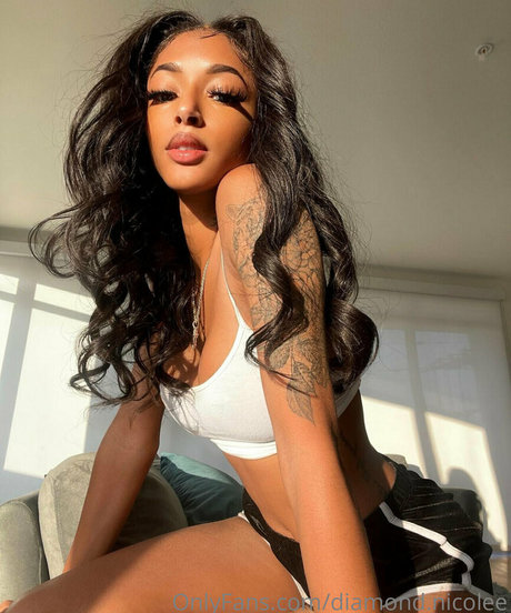 Nacktes geleaktes OnlyFans-Foto von Diamondnicolee