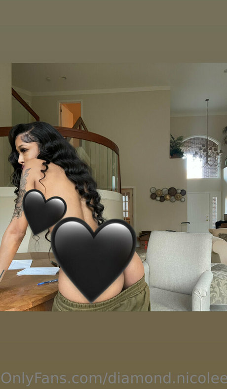 Nacktes geleaktes OnlyFans-Foto von Diamondnicolee