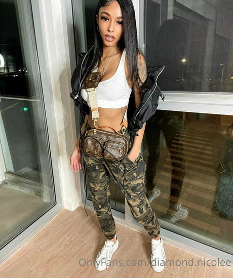 Nacktes geleaktes OnlyFans-Foto von Diamondnicolee