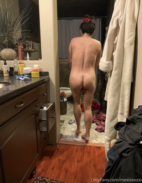 Nacktes geleaktes OnlyFans-Foto von Mexisexxxi