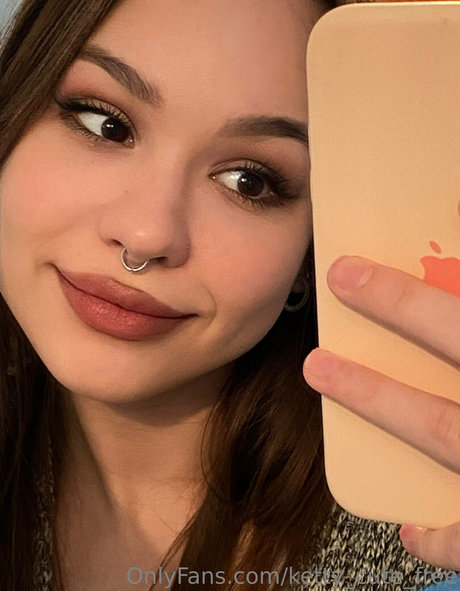 Nacktes geleaktes OnlyFans-Foto von Kettycutefree
