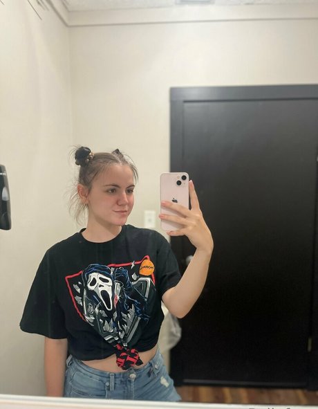 Ryliefoxx_free