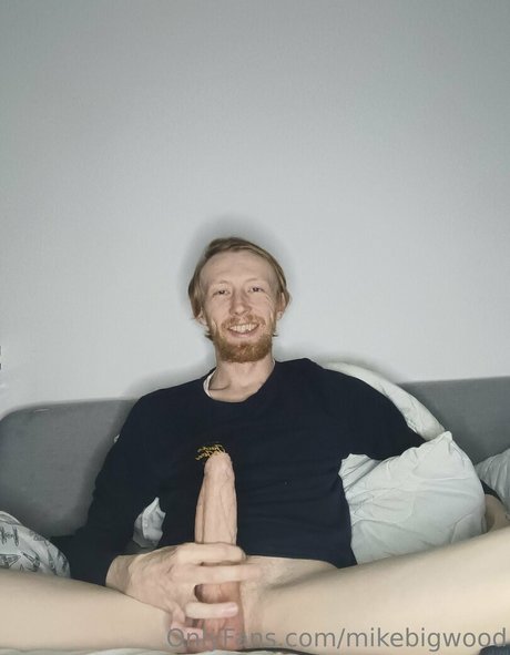 Nacktes geleaktes OnlyFans-Foto von Mikebigwood