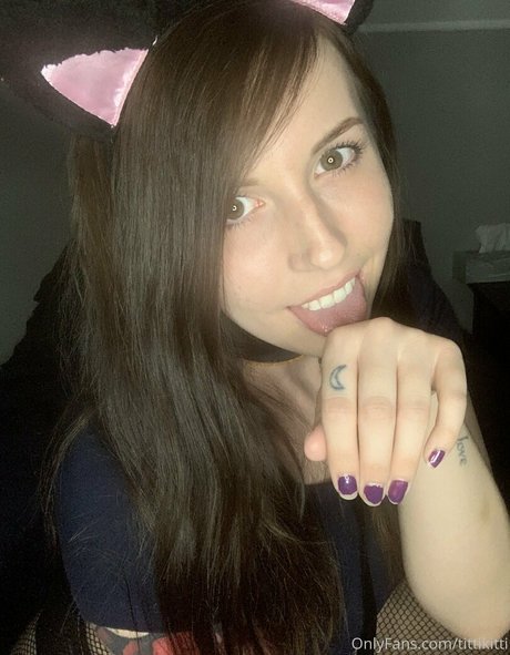 Nacktes geleaktes OnlyFans-Foto von Tittikitti