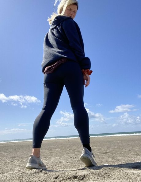 Nacktes geleaktes OnlyFans-Foto von Kendraheaux
