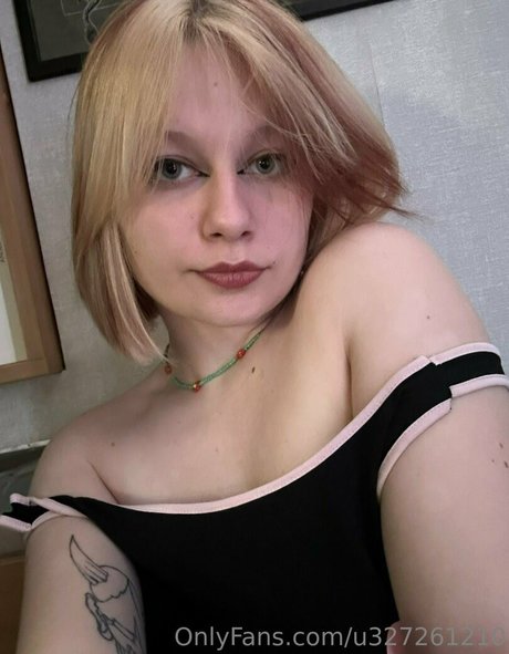 Nacktes geleaktes OnlyFans-Foto von Lilliefrance