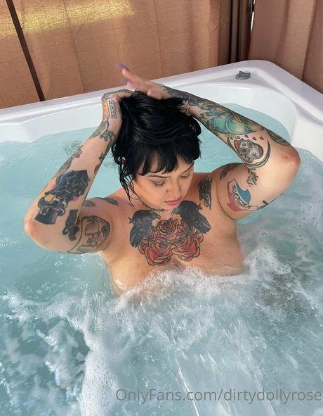 Nacktes geleaktes OnlyFans-Foto von Dirtydollyrose