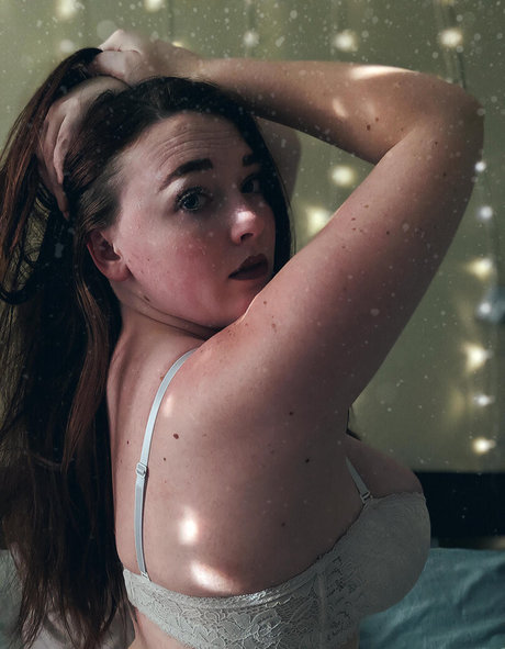 Nacktes geleaktes OnlyFans-Foto von Emily Fox