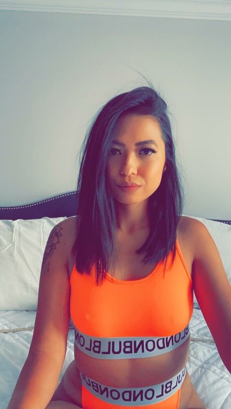 Nacktes geleaktes OnlyFans-Foto von Randomsuburbanite Rose