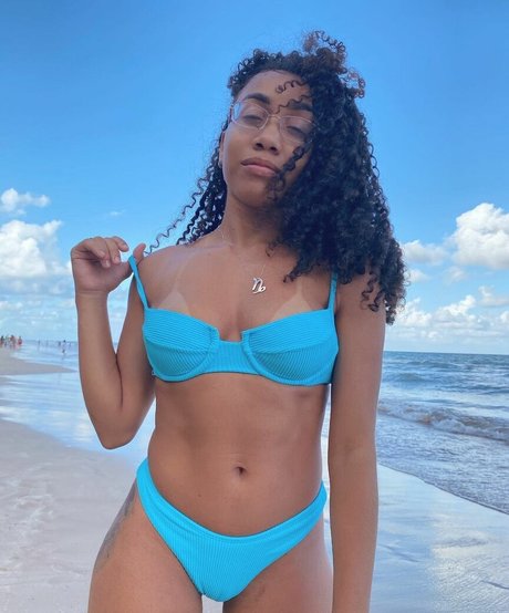 Nacktes geleaktes OnlyFans-Foto von Thais Santos