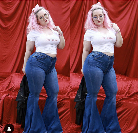 Nacktes geleaktes OnlyFans-Foto von Cokebottlethunderthighs