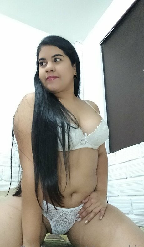 Nacktes geleaktes OnlyFans-Foto von Alanaahot