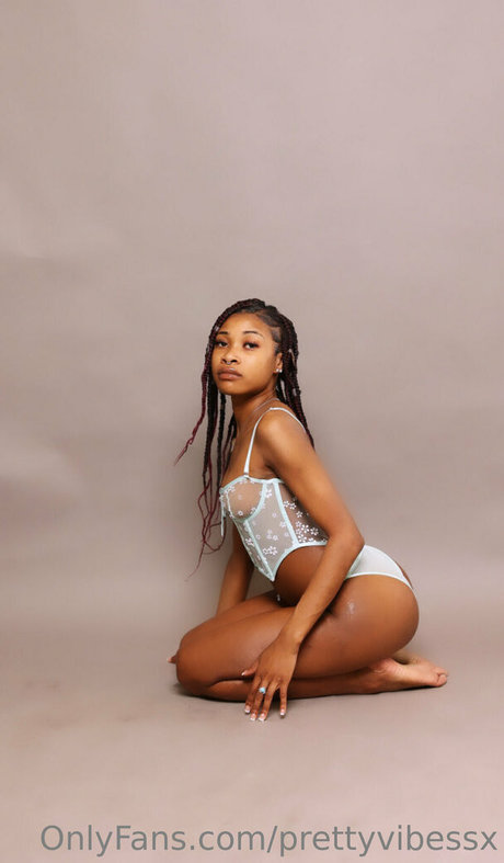 Nacktes geleaktes OnlyFans-Foto von Prettyvibessx