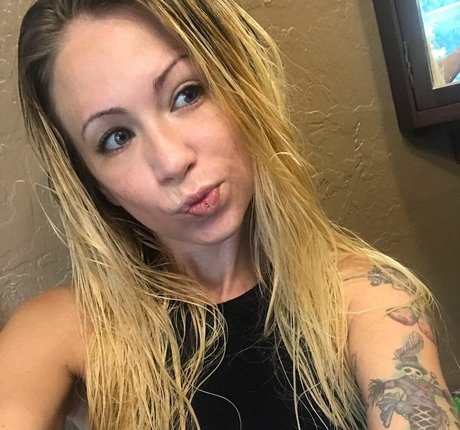 Nacktes geleaktes OnlyFans-Foto von Chloe James