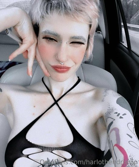 Nacktes geleaktes OnlyFans-Foto von Harlothendrixvip