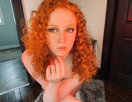 Thatredheadedgirl6