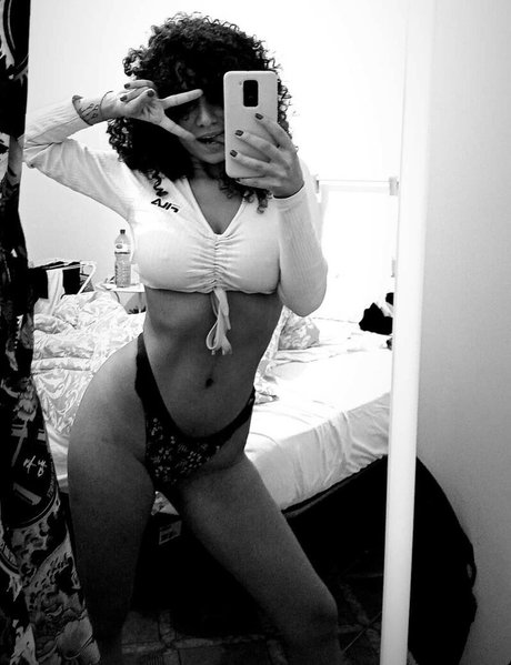 Nacktes geleaktes OnlyFans-Foto von Bisoucs