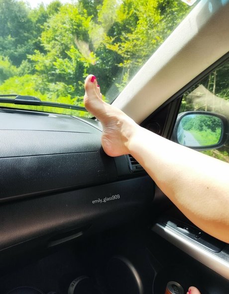 Nacktes geleaktes OnlyFans-Foto von Emily Glass