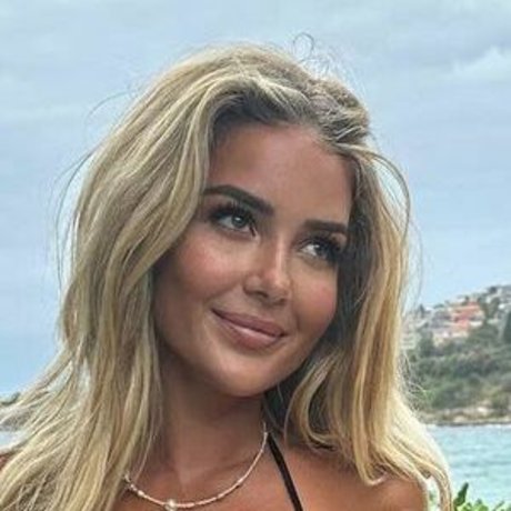Nacktes geleaktes OnlyFans-Foto von Phoebe Isobel