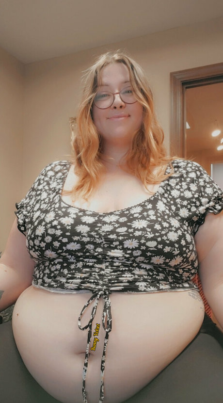 Nacktes geleaktes OnlyFans-Foto von Bunnyvelvettvfree