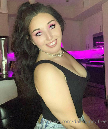 Nacktes geleaktes OnlyFans-Foto von Dakotaneofree