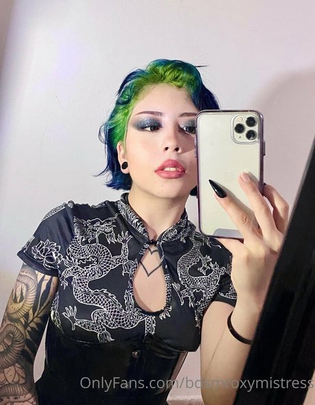 Nacktes geleaktes OnlyFans-Foto von Mistressroxybdsm