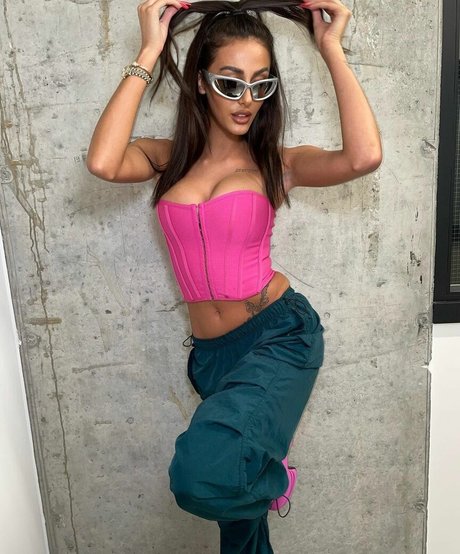 Nacktes geleaktes OnlyFans-Foto von Chloe Veitch