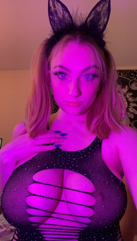 Nacktes geleaktes OnlyFans-Foto von Lynxyyy