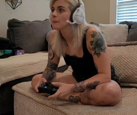 Nacktes geleaktes OnlyFans-Foto von Fettishvids