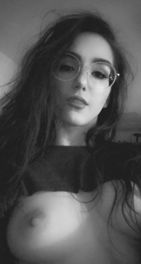 Nacktes geleaktes OnlyFans-Foto von Aevimari