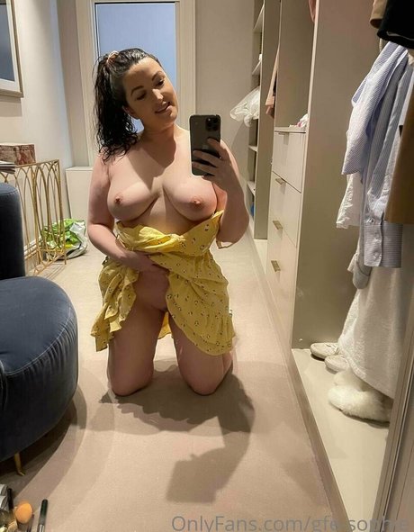 Nacktes geleaktes OnlyFans-Foto von Gfesophie