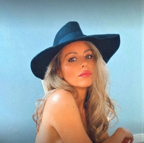 Nacktes geleaktes OnlyFans-Foto von Carly Baker