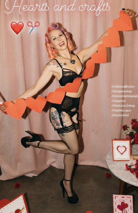 Annalee Belle