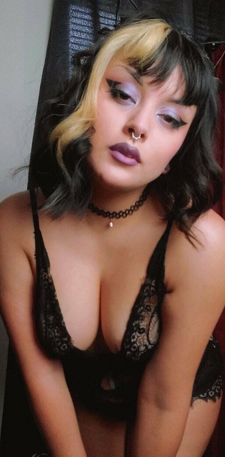 Witchhunny