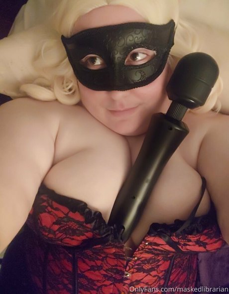 Nacktes geleaktes OnlyFans-Foto von Maskedlibrarian