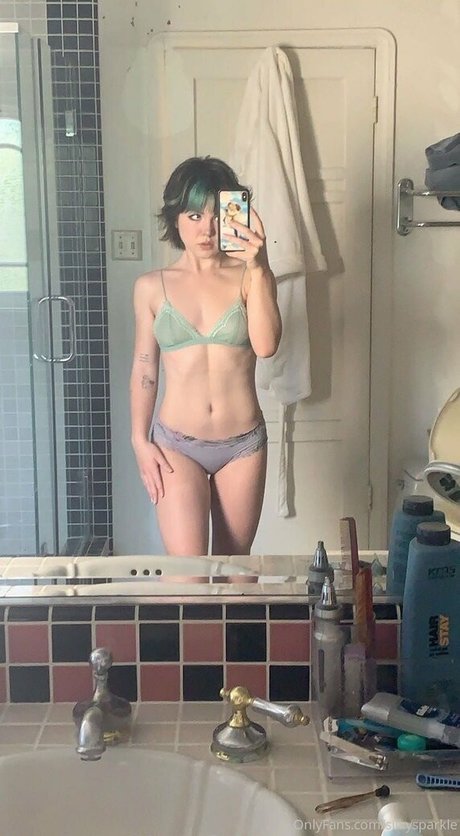 Nacktes geleaktes OnlyFans-Foto von Paris Sun