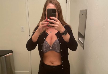 Nacktes geleaktes OnlyFans-Foto von Sexyshystacyvip