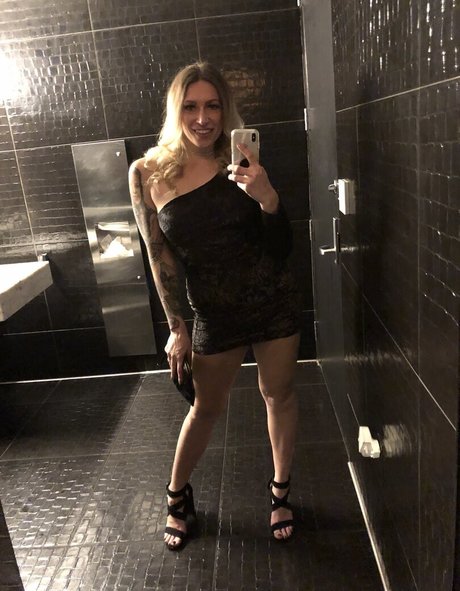Ava_austen