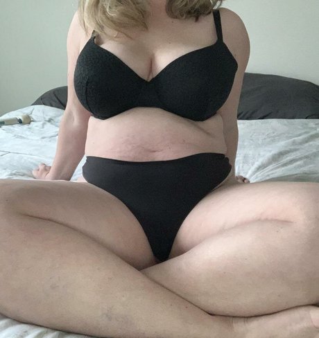 Nacktes geleaktes OnlyFans-Foto von Theejanessa