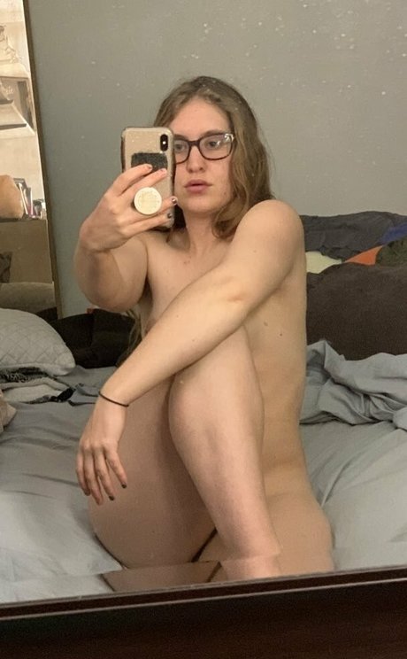 Nacktes geleaktes OnlyFans-Foto von Reddhotqueen
